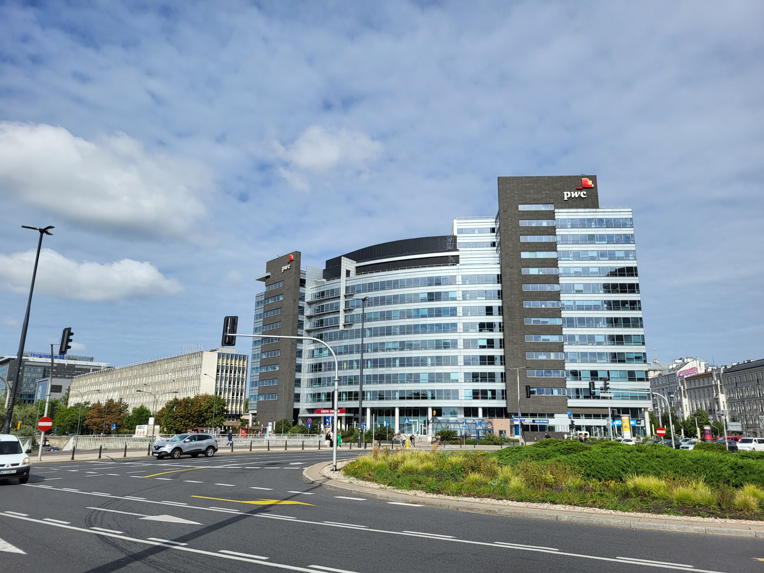 10a8767b25a87f7daa0334cdc3f5cc33c7601771dc50e40ba3